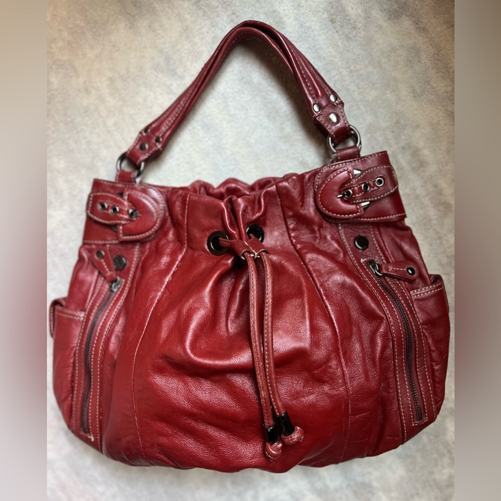 Elegant Red Leather Handbag Hype Brand